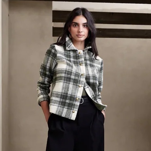 Banana Republic Factory Jackets & Blazers - Banana Republic Plaid Jacket